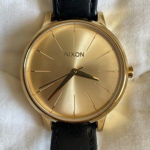 Nixon Movin Out The Kensington